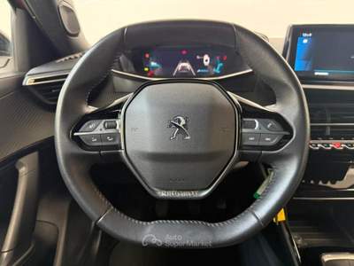 Peugeot 2008 2008 1.2 puretech Allure Pack s&amp;s 130cv Arancione usata Scarmagno
