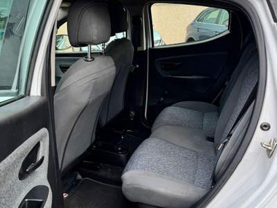 Lancia Ypsilon Y ECOCHIC 1.0 FireFly Hybrid SILVER TOTAL L usata Tuglie