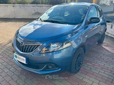 Lancia Ypsilon ECOCHIC 1.0 FIREFLY 70CV SILVER usata Tuglie