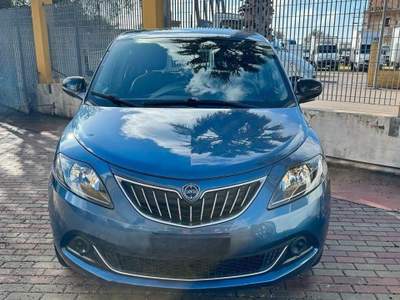 Lancia Ypsilon ECOCHIC 1.0 FIREFLY 70CV SILVER usata Tuglie