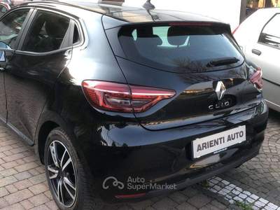 Renault Clio Clio INTENS  full hybrid E-Tech 140 cv  5 porte Nero usata Desio