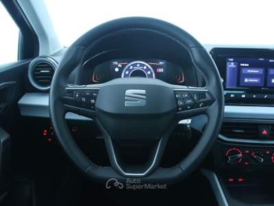 Seat Ibiza 1.0 Eco TSI 70KW Style Proiettori LED/Cerchi in lega da 17" Sport Black Nero usata Feltre