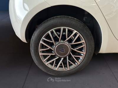 Lancia Ypsilon III 2021 1.0 firefly hybrid Gold s&s 70cv 5p.ti Grigio usata Torino