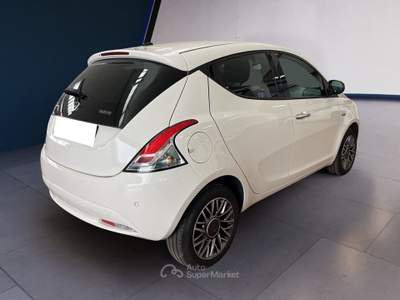 Lancia Ypsilon III 2021 1.0 firefly hybrid Gold s&s 70cv 5p.ti Grigio usata Torino