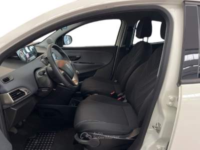 Lancia Ypsilon III 2021 1.0 firefly hybrid Gold s&s 70cv 5p.ti Grigio usata Torino