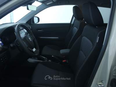 Suzuki Vitara 1.4 Booster hybrid AllGrip auto Navigatore/Retrocamera/Sedili riscaldati Beige usata Feltre