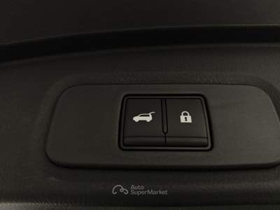 Nissan Qashqai MHEV 158 CV Xtronic Tekna Bianco usata Capua