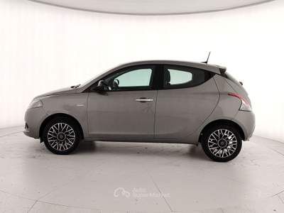 Lancia Ypsilon III 2021 1.0 firefly hybrid Platino s&s 70cv Grigio usata Caserta