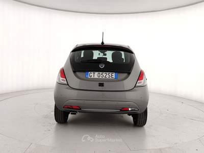 Lancia Ypsilon III 2021 1.0 firefly hybrid Platino s&s 70cv Grigio usata Caserta