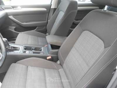 Volkswagen Passat SCR EVO DSG Nero usata Chions