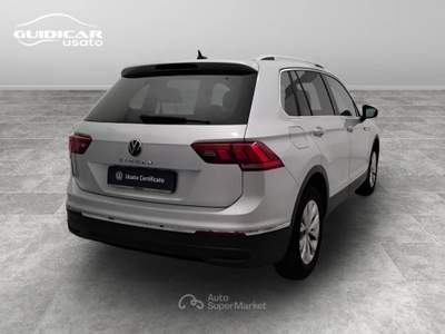 Volkswagen Tiguan 2.0 TDI SCR Life DSG Argento usata Lucca
