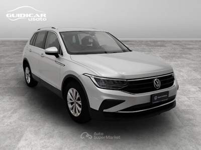 Volkswagen Tiguan 2.0 TDI SCR Life DSG Argento usata Lucca