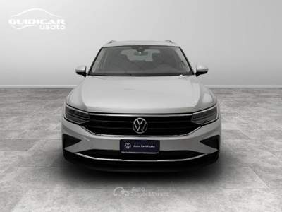 Volkswagen Tiguan 2.0 TDI SCR Life DSG Argento usata Lucca