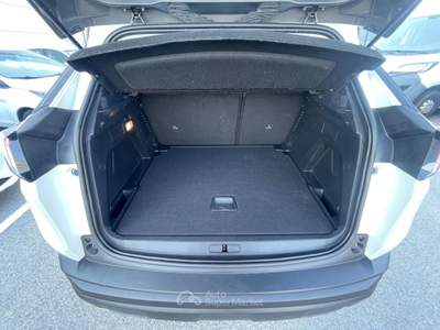 Peugeot 3008 3008 1.5 bluehdi Active Pack s&amp;s 130cv Bianco usata Sarego