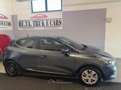 Renault Clio In perfette condizioni e pronta a viaggiare con te Grigio usata Quarrata