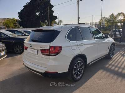 BMW X5 xDrive25d Luxury Bianco usata Taranto