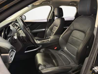 Jaguar F-Pace  2.0d i4 prestige awd 180cv auto my19 Nero usata Firenze