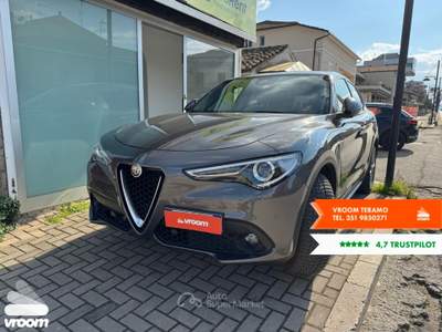 Alfa Romeo Stelvio Stelvio 2.2 Turbodiesel 160 CV AT8 RWD Business Grigio usata Teramo