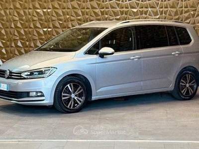 Volkswagen Touran SCR DSG Executive usata San Zeno Naviglio