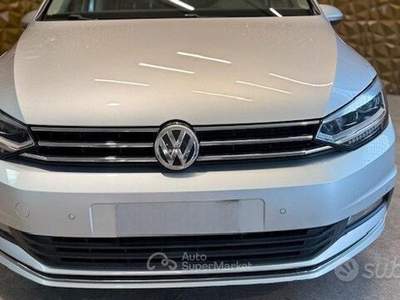 Volkswagen Touran SCR DSG Executive usata San Zeno Naviglio