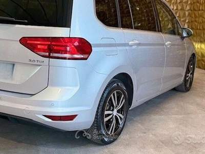 Volkswagen Touran SCR DSG Executive usata San Zeno Naviglio