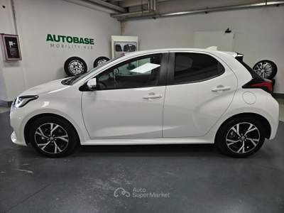 Toyota Yaris 1.5h Trend Bianco usata Brescia