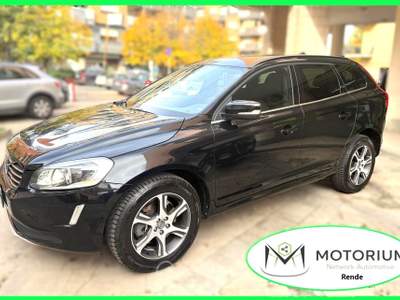 Volvo XC60 D4 Geartronic Momentum Nero usata Rende