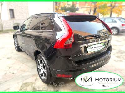 Volvo XC60 D4 Geartronic Momentum Nero usata Rende