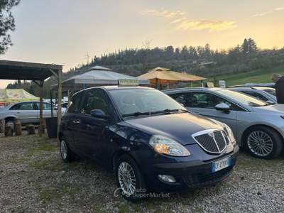 Lancia Ypsilon Neopatentati Blu/Azzurro usata Arezzo