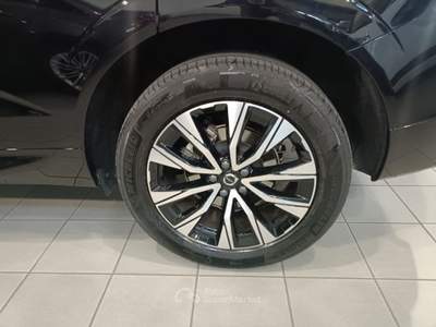 Volvo XC60 B5 AWD automatico Plus Dark Nero usata Novara