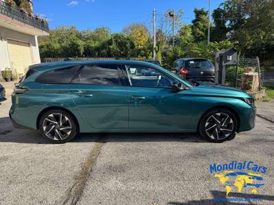 Peugeot 308 308 III 2022 SW1.5 bluehdi Allure Verde usata San Gregorio Magno