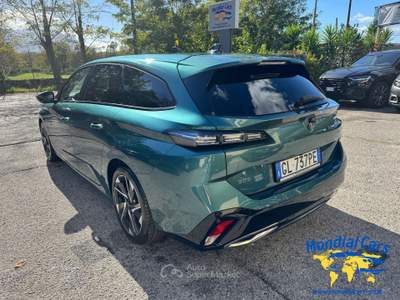 Peugeot 308 308 III 2022 SW1.5 bluehdi Allure Verde usata San Gregorio Magno