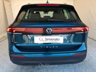 Volkswagen Tiguan 2.0 TDI 150 CV DSG Life Blu/Azzurro usata Resana