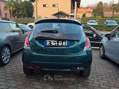 Lancia Ypsilon 1.0 FireFly 5 porte S&S Hybrid Ecochic Gold Verde usata Castiglione Olona