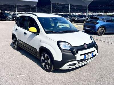 Fiat Panda 1.0 FireFly S&S Hybrid Pandina / Cross Bianco usata Pieve di Soligo