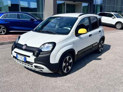 Fiat Panda 1.0 FireFly S&S Hybrid Pandina / Cross Bianco usata Pieve di Soligo
