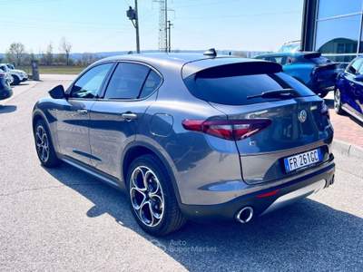 Alfa Romeo Stelvio 2.2 Turbodiesel 210 CV AT8 Q4 Executive Grigio usata Pieve di Soligo