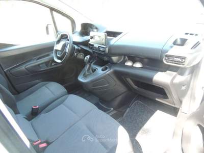 Peugeot Partner BlueHDi 100 S&S PL Furgone Premium Bianco usata Quarto