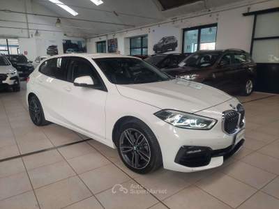 BMW Serie 1 118i 118 Serie 1 118i Sport Line 140cv auto Bianco usata Brescia