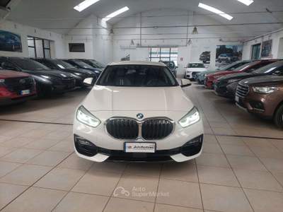 BMW Serie 1 118i 118 Serie 1 118i Sport Line 140cv auto Bianco usata Brescia