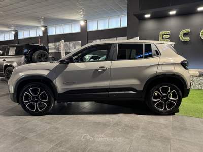 Jeep Avenger 1.2 MHEV e-Hybrid Turbo Summit Beige usata Occhiobello