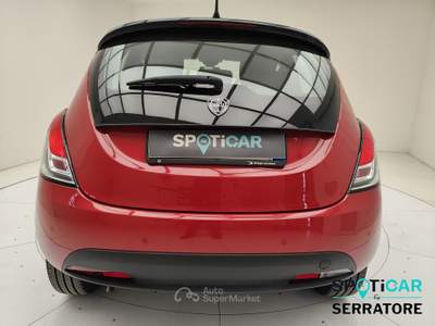 Lancia Ypsilon III 2021 1.0 firefly hybrid Silver Plus s&s 70cv Rosso usata Erba