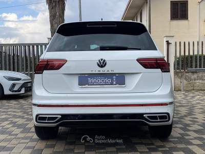 Volkswagen Tiguan R-Line 2.0 TDI 150 CV DSG Bianco usata Borgetto
