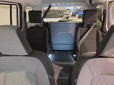 Ford Tourneo Courier 1.0 EcoBoost 125CV Titanium Trasporto Disabili 4+1 Bianco usata Fornovo di Taro