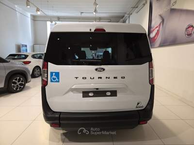 Ford Tourneo Courier 1.0 EcoBoost 125CV Titanium Trasporto Disabili 4+1 Bianco usata Fornovo di Taro