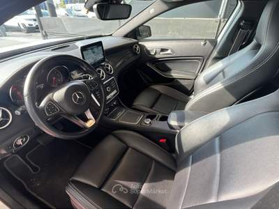 Mercedes-Benz GLA GLA 200 d Automatic Premium Bianco usata Pordenone