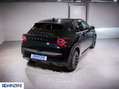 Lancia Ypsilon Ypsilon Hybrid e-DCT HF Line Nero usata Calusco d'Adda