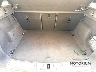 Land Rover Range Rover Evoque 2.0D I4-L.Flw 150CV AWD Auto R-Dynamic SE Grigio usata Rende