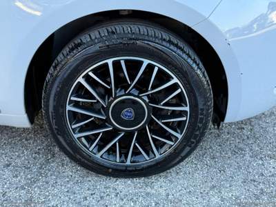Lancia Ypsilon Ypsilon 1.3 MJT 95 CV 5p. S&S Platinum Bianco usata Mesagne