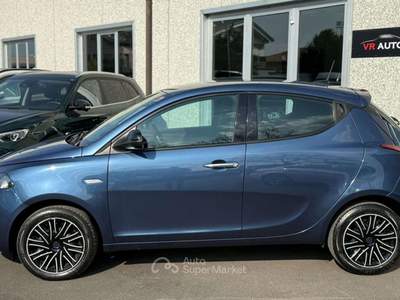 Lancia Ypsilon 1.0 firefly hybrid Gold CARPLAY PROMO FIN Blu/Azzurro usata Verona